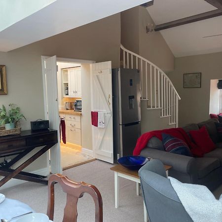 Gorgeous Country Cottage On Outskirts Of Bath With Wood Fired Hot Tub Midford 外观 照片