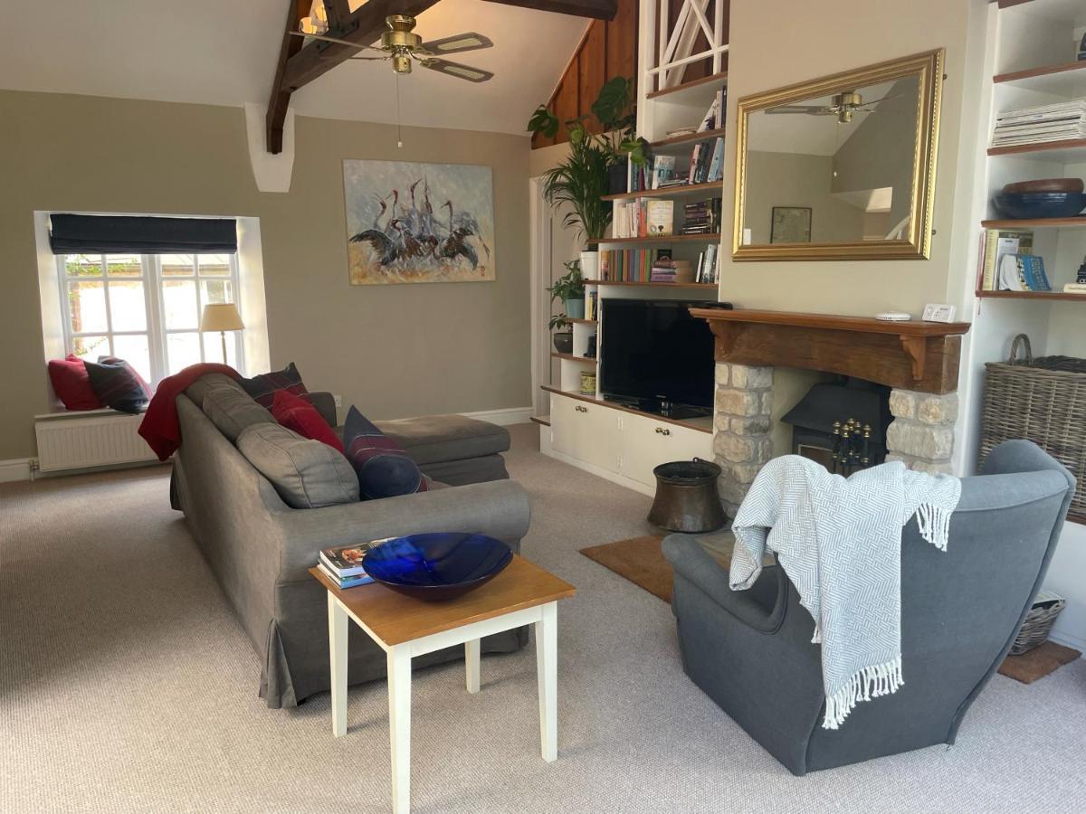 Gorgeous Country Cottage On Outskirts Of Bath With Wood Fired Hot Tub Midford 外观 照片